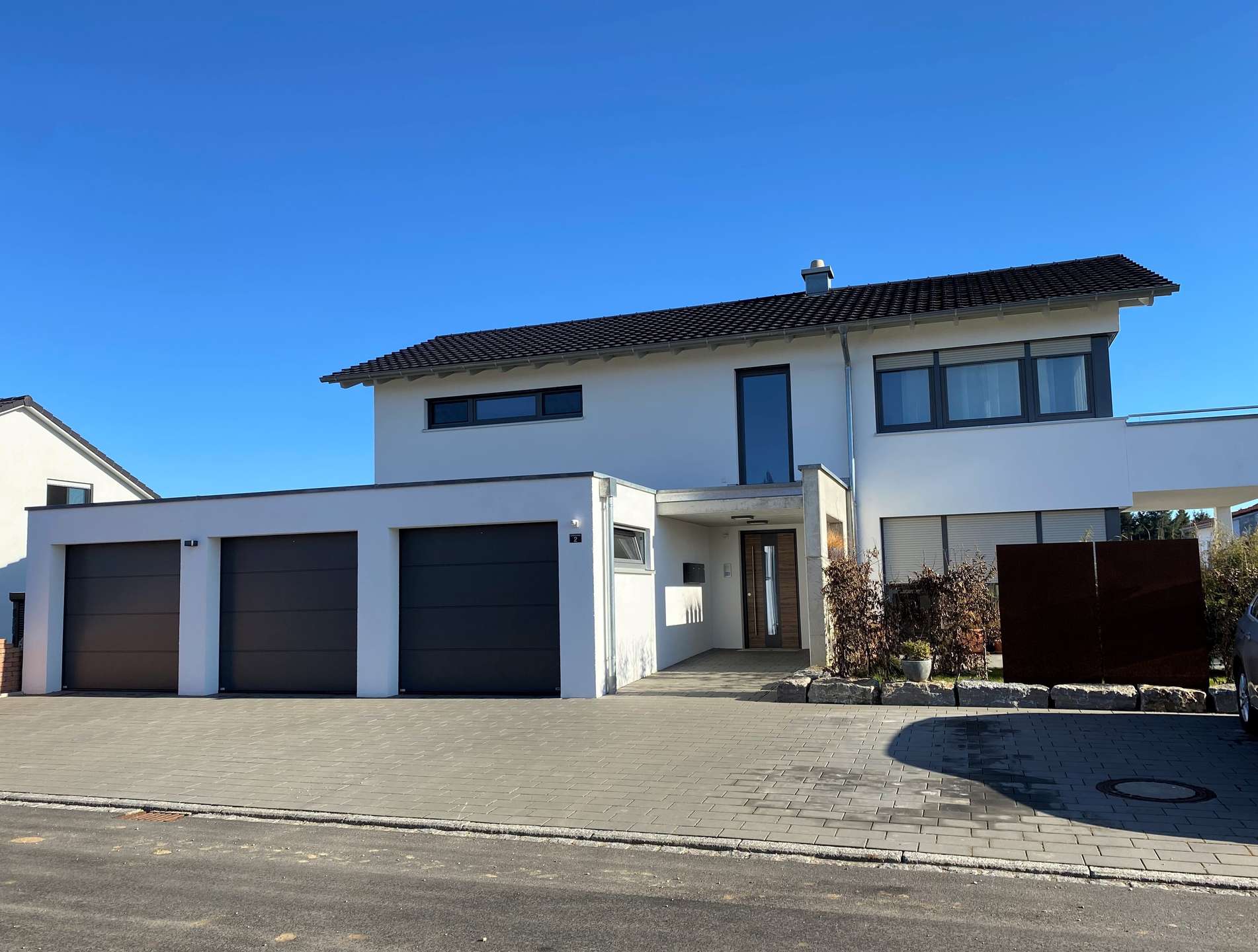 Modern! Großzügige und neuwertige Mietwohnung mit schönem Sonnenbalkon