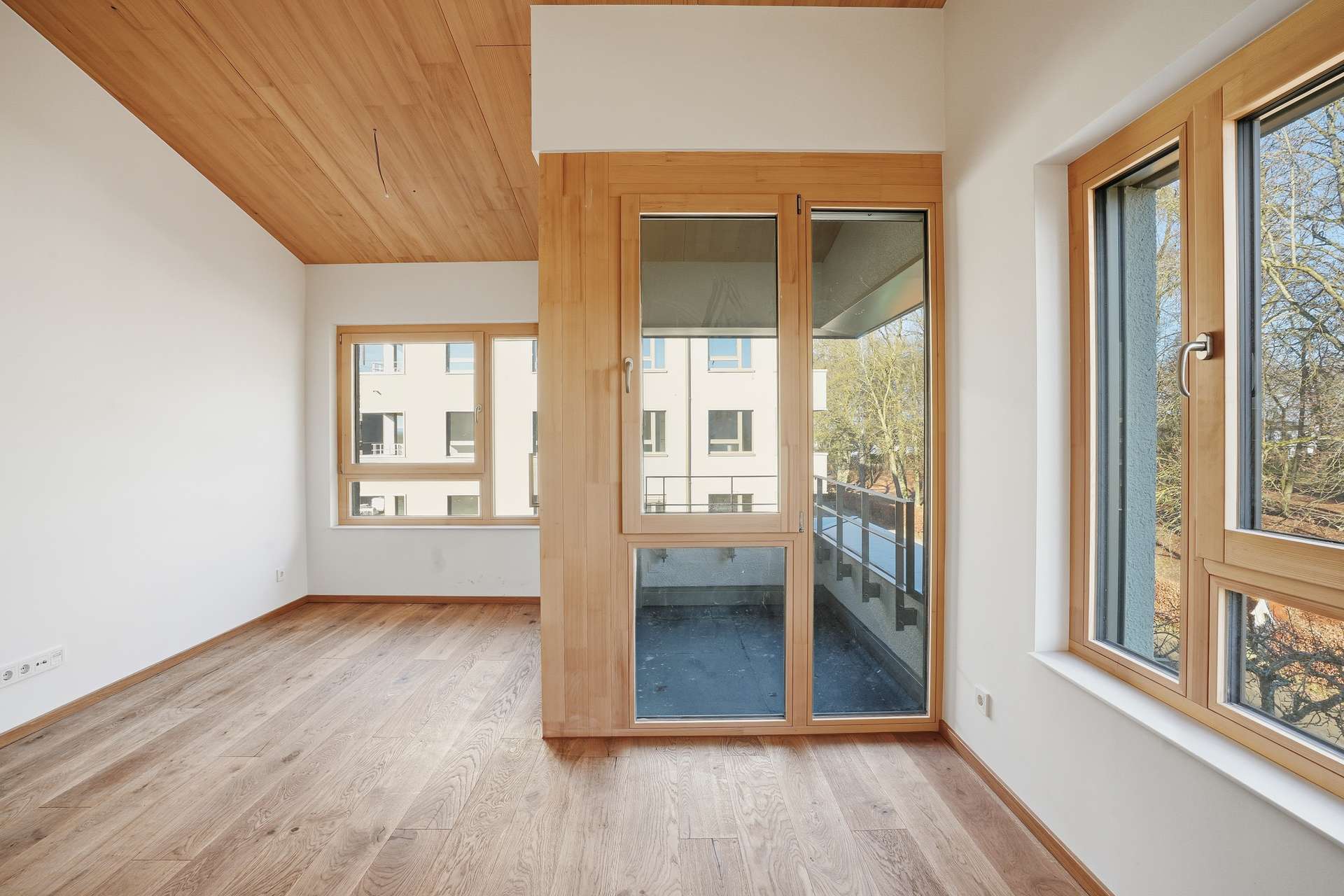 Harmonisch! Neubau-Wohnung mit 3,5 Zimmern und herrlichem Sonnenbalkon