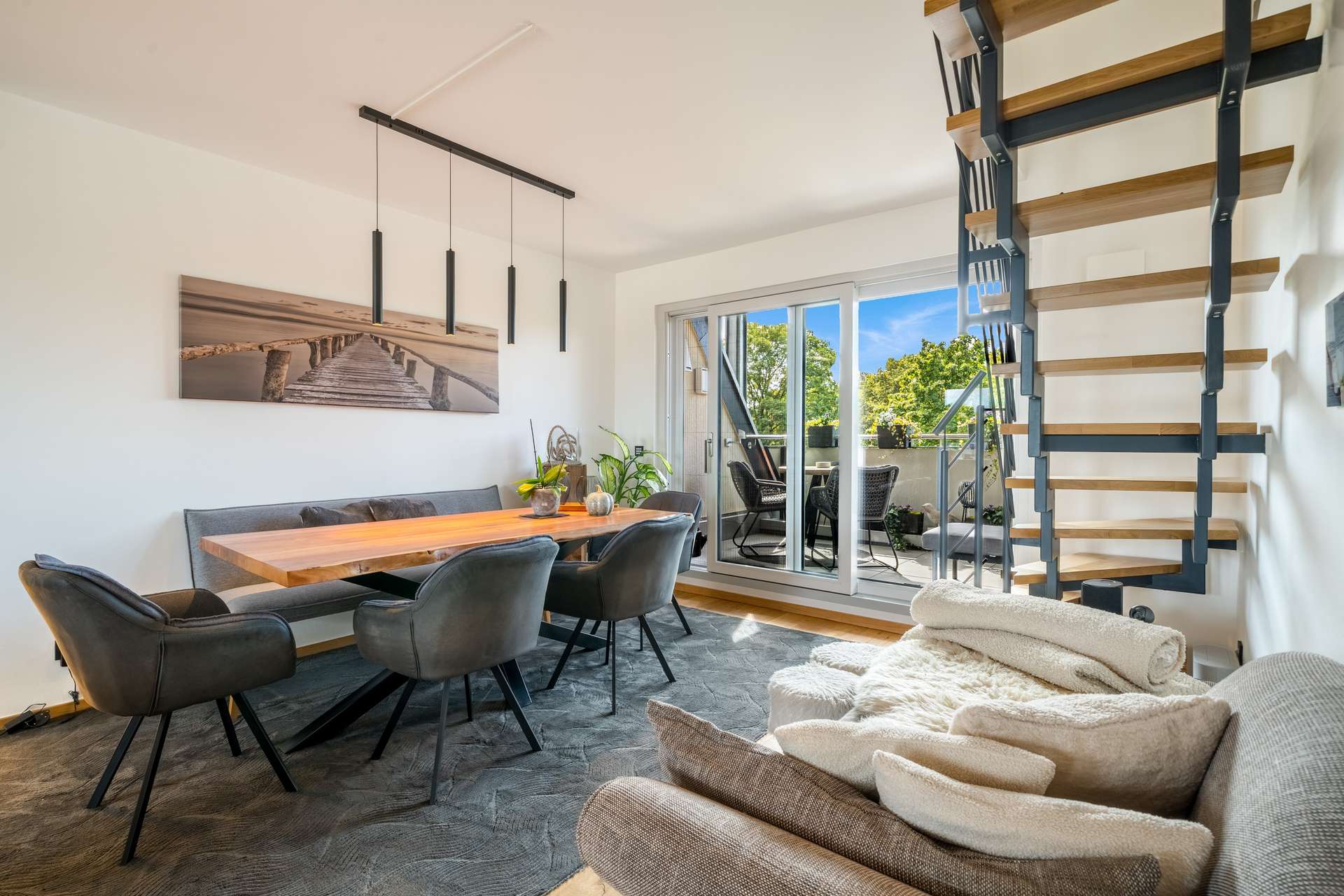 Ihr Haus im Haus ! Exklusive Maisonettewohnung mit moderner High-Tech-Ausstattung