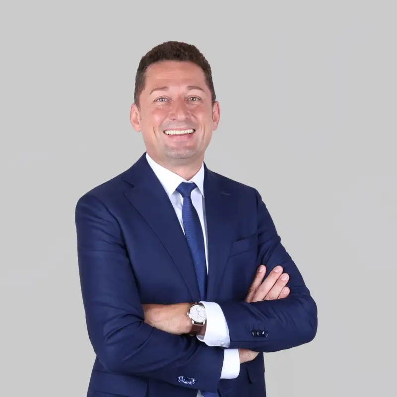 Christian Scheffold ist nicht nur Immobilienberater & Geschäftsinhaber von Immobilien Scheffold, sondern vor allem ein echtes Netzwerktalent und Kenner des Immobilienmarktes.
